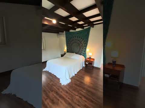 Video de YouTube - Venta 7 dormitorios, 8 baños  más dependencias de servicio