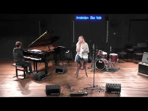 Sarah van den Bergh - Short People by Randy Newman