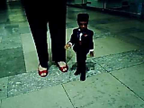 Meeting "Thunderbird 2" Pilot, Virgil Tracy