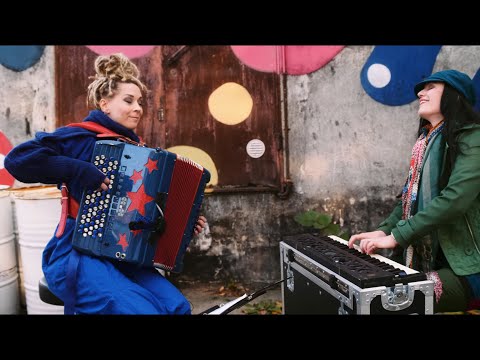 Duo Milla Viljamaa & Johanna Juhola: Itis - live at Helsinki soi, accordion and harmonium