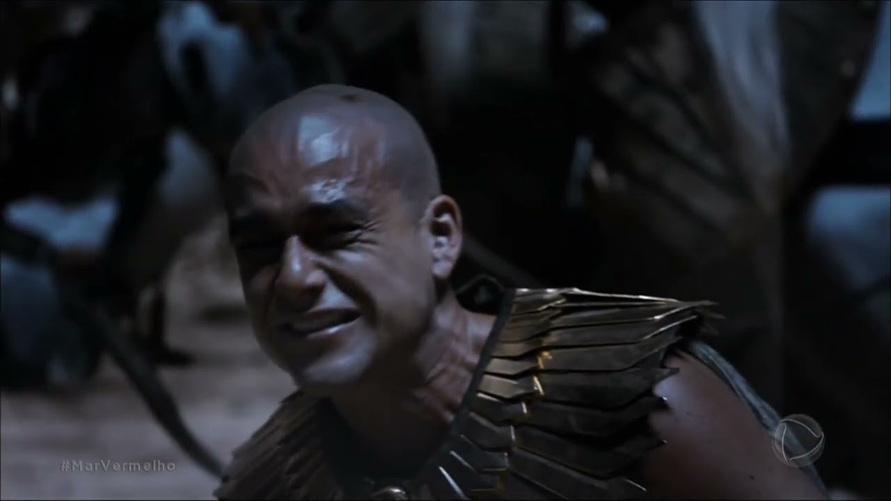 Moisés abre o Mar Vermelho para a passagem do povo hebreu - 'Os Dez Mandamentos'