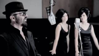 Dave Stewart - Xmas Is For Lovers HD (Original christmas song written &amp; recorded by Dave Stewart)