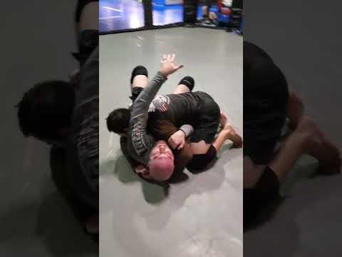 Harpoon sweep from bottom side control for no gi!