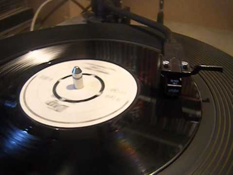 T. T. Ross - Single Girl - Reggae - 45 rpm