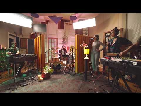 The Guadaloops - Cada Que Es Veintiuno (Sesion En Vivo) | Paradójico