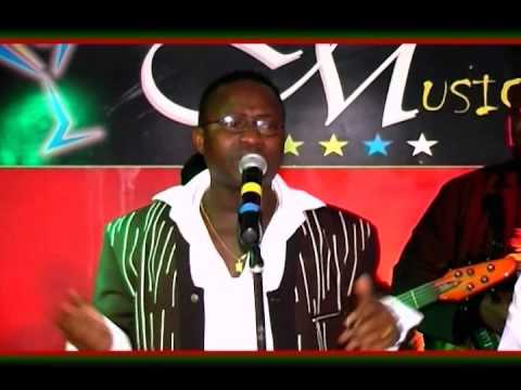 M'Cisse - Primeiro beijo