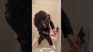 OMG... No toilet paper!🚽🧻😵 #michaeljackton #moonwalk #kingofpop #toiletpaperroll #michaeljackson