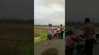 Download lagu parkir neng kene njaluk ditendang dase🤣 mp3