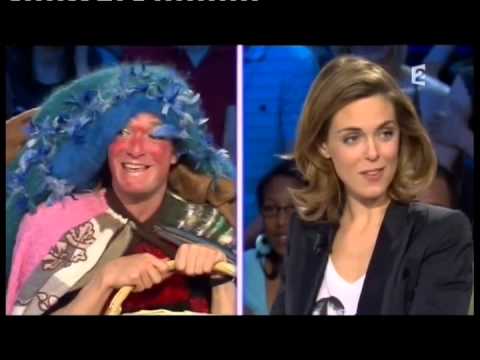 Jonathan Lambert et Julie Andrieu - On n’est pas couché 22 mai 2010 #ONPC