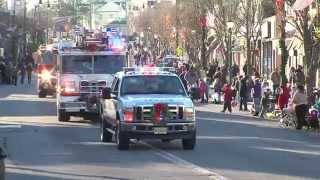preview picture of video 'Woodbridge Township Holiday Parade 2014'
