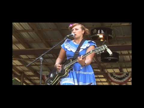 Miss Izzy Cox | Fucking & Fighting | Live Muddy Roots Festival I 2010