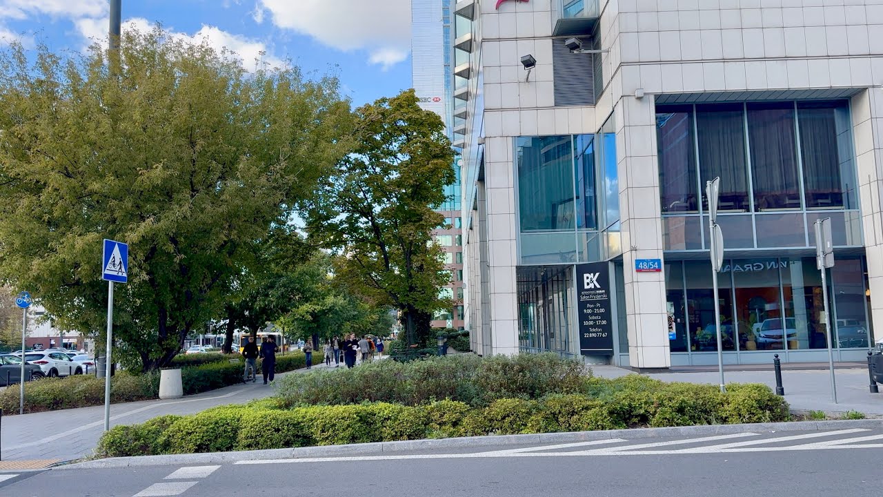 Warsaw Modern - The City’s Contemporary Architecture and Urban Vibes