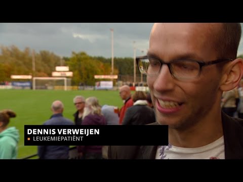 Overvolle tribune bij benefietwedstrijd voor leukemiepatiënt Dennis Verweijen in Mill