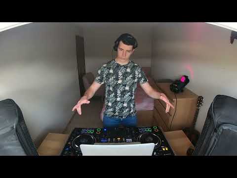 MNM START TO DJ STECKS