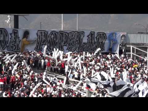 "Las banderas y los bombos no generan violencia... Entrada de la GARRA BLANCA" Barra: Garra Blanca • Club: Colo-Colo