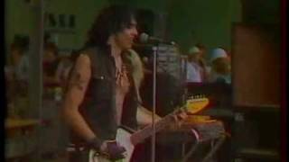 FUZZTONES - Action Woman + She's Wicked (80's) + interview