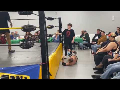 Kid Kamikaze vs Johnnie Gunn MWA Mid States Championship 03-12-22