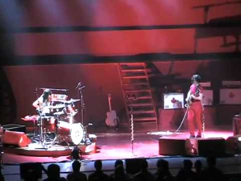 The White Stripes - TCU Place Saskatoon - 2007-07-01 (FULL SHOW)
