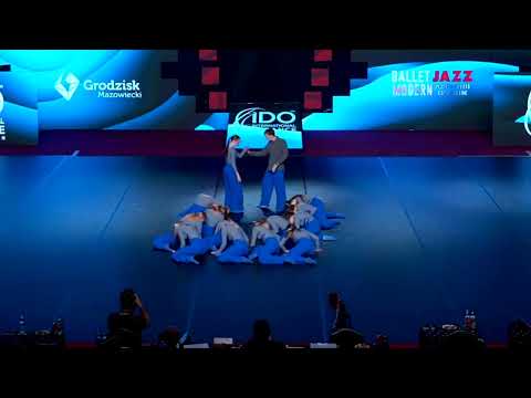 Contemporary formation Akademia Tanca Bezuma Konin "Reality is..."