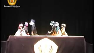 Download lagu Dalang maestro alm ki dalang Dede Amung Sutarya Munggul Pawenang mp3 Download lagu Dalang maestro alm ki dalang Dede Amung Sutarya Munggul Pawenang mp3