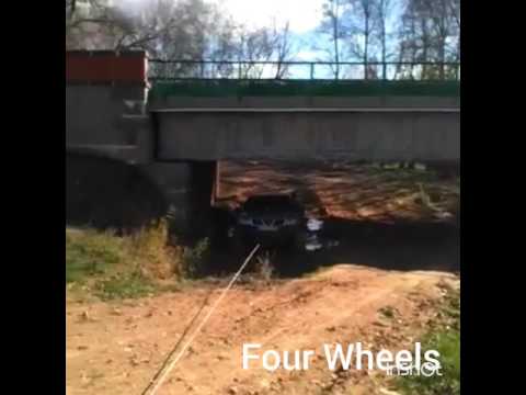 Four Wheels Club 4X4.  Wincheando