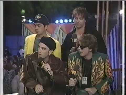 R.E.M. 1993-09-02 - Video Music Awards (Post-show interview with the band)