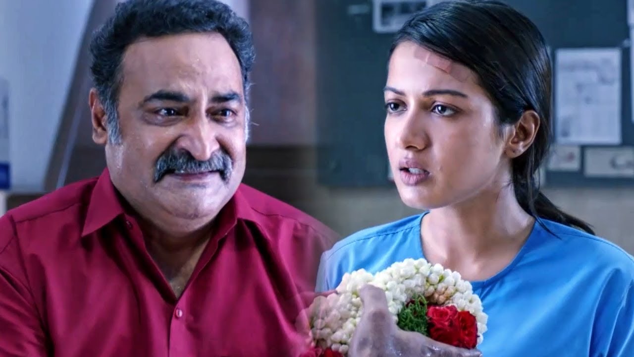 कैथरीन ट्रेसा की शक्ति वापस आने पर उसके पिता जी बहुत ख