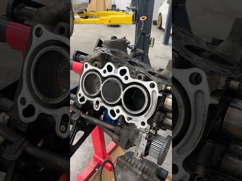 How an engine looks after sitting at 7k RPM for hours