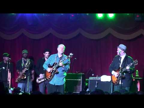 (HD) Soulive with John Scofield - What You See Is What You Get - Brooklyn Bowl - 3.8.10