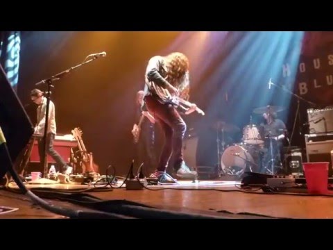 Kurt Vile & The Violators - Dust Bunnies (Houston 04.14.16) HD