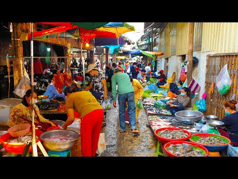 Street Food Tour -  Art Of Living In Our Cambodian Market @Boeng Tompon Market