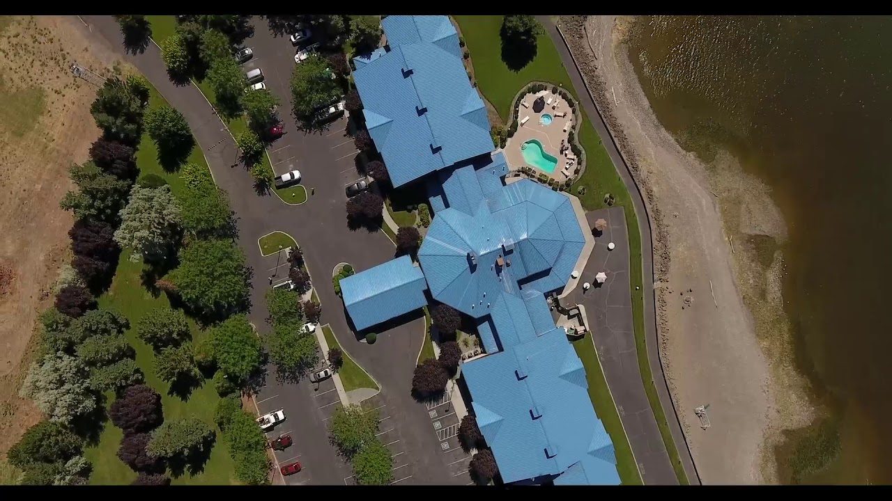 Home River Lodge and Grill