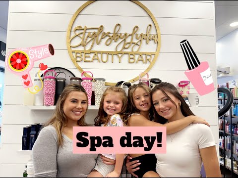 Spa day🧖🏻‍♀️🧖🏼‍♀️ with @HallieOnStage114 !!