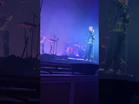 Dermot Kennedy "Kiss me" Portland Maine