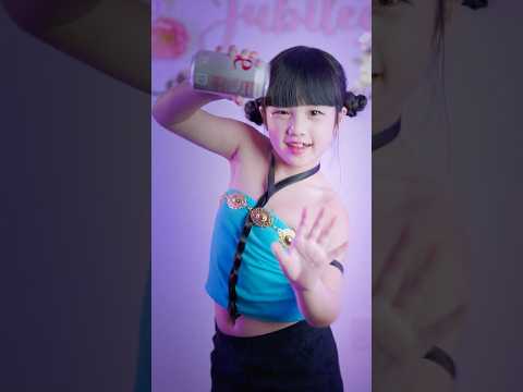 Zoey Does the "Soda Pop" Trend #dance #fyp