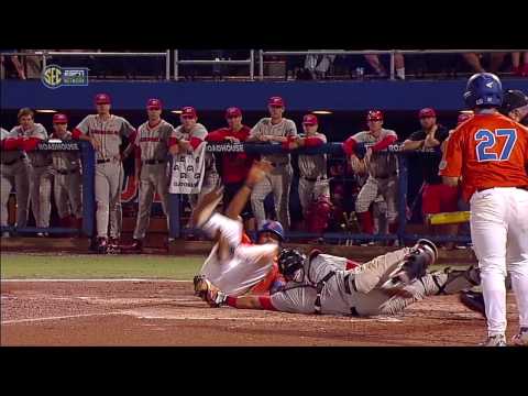 Moment #6: Reed Steals Home
