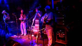 Ween cover by Greensky Bluegrass &quot;Falling Out&quot; (WEEN)  ► &quot;Old Barns&quot; (GSBG original) segue 4-13-11