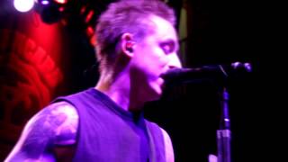 Yellowcard (LIVE) @Jannuslive: Fighting