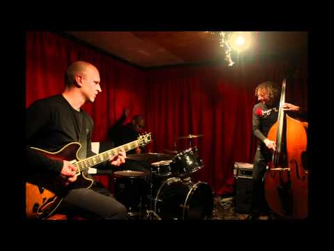 Walczak/Lamch/Parker Trio - Closerer (demo).mpg