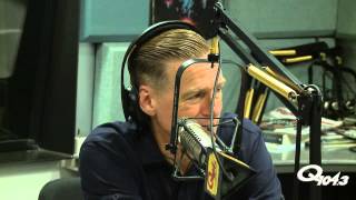 Bryan Adams chats about Tracks Of My Years on New York's Q104.3 Classic Rock Radio