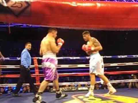 BRIAN SUÁREZ (BCO) GKOT 2 E. ORELLANA. 2° ROUND CON CUENTA DE PROTECCIÓN. FILMÓ GRACIELA HERRERO