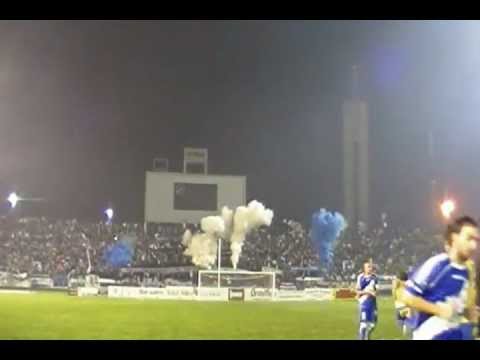 "La Brava de Alvarado en un partido del Argentino B (Hinchada de Primera)" Barra: La Brava &bull; Club: Alvarado