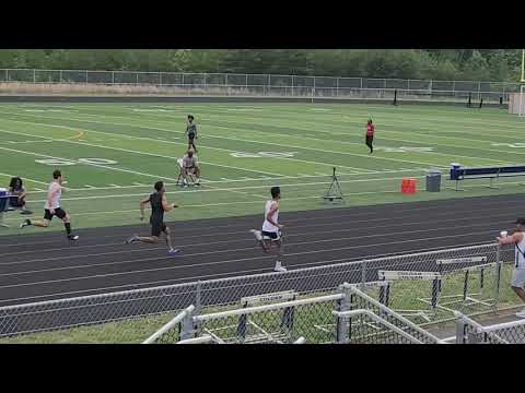 Gabriel Chambliss (11.76) and Devin Mishkin (12.28) - Heat 4 Boy's 100m Dash