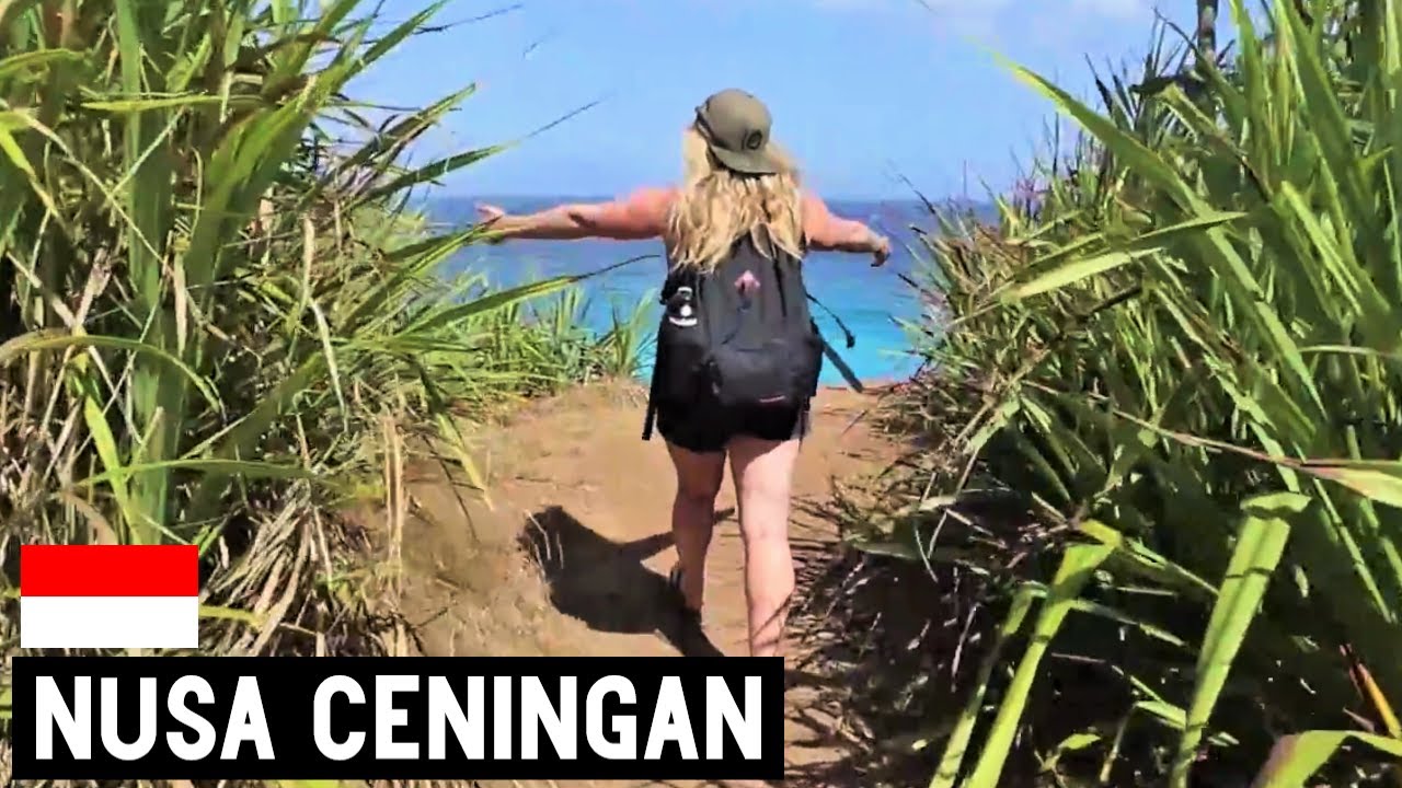 Join travelers on an adventure as they experience Mahana Point cliff adventure.