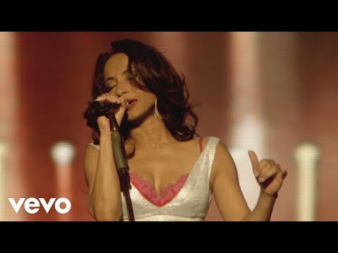 Sade - The Sweetest Taboo (Live 2011)