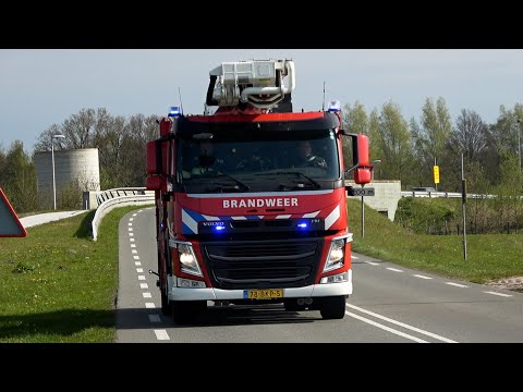 P 1, Brandweer Dokkum [HW 02-4250] naar schoorsteenbrand Nijewei Feanwâlden