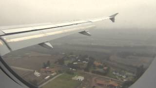 preview picture of video 'Aterrizaje en Aeropuerto la Serena Chile, Día Nublado'