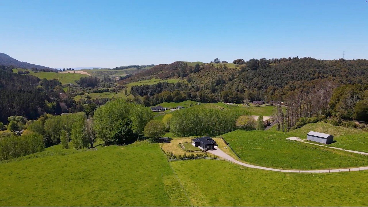 Two Homes, 21 Hectares – Paradise Valley Living