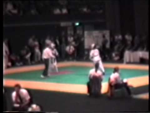 Carmela Hartnett WEST AUST (BLUE) Vs Lauren Burns VICTORIA (RED)