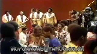 JAMES BROWN &amp; THE J.B.&#39;S -  MY THANG. LIVE TV PERFORMANCE 1974